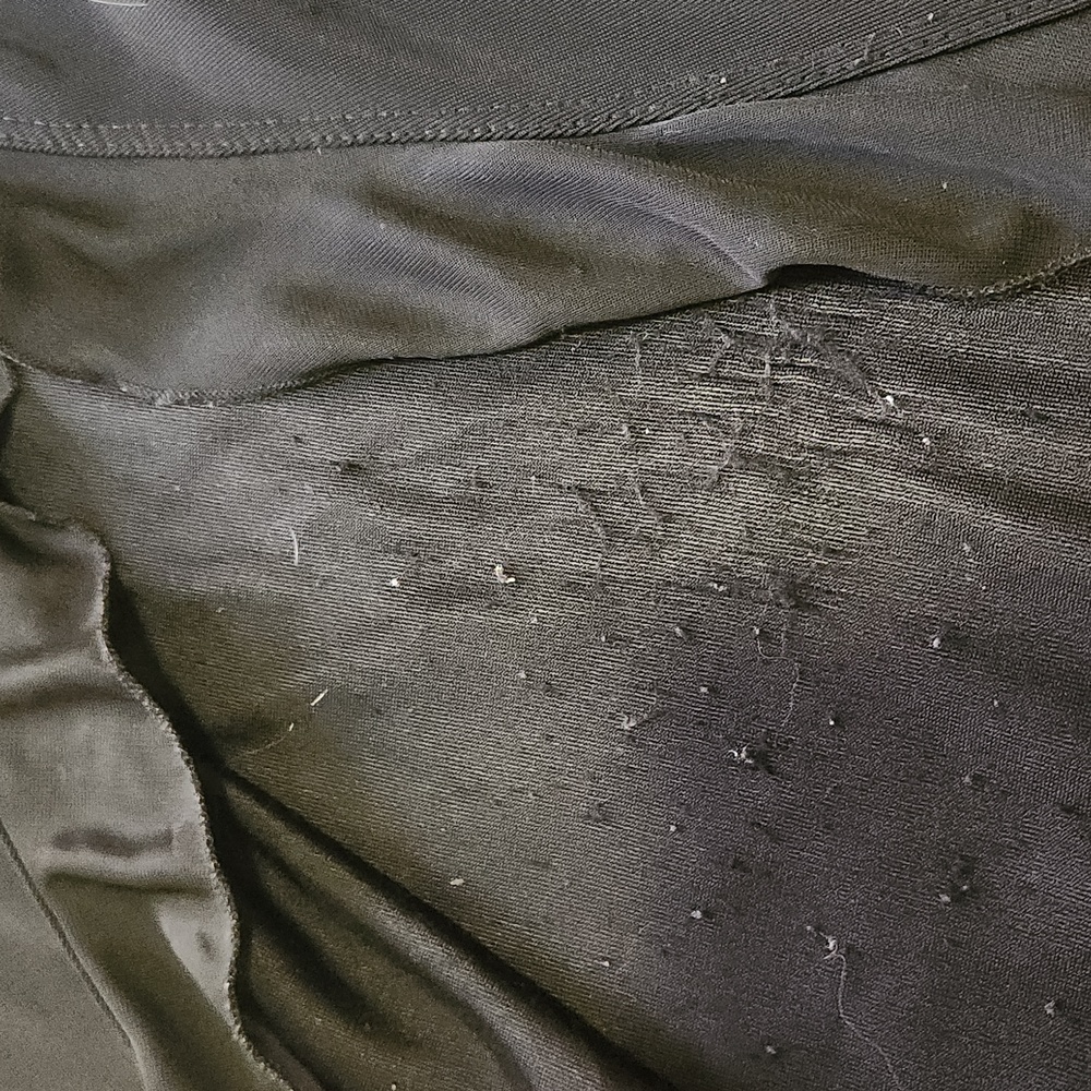 Front slit skirt - Picture 2 of 3